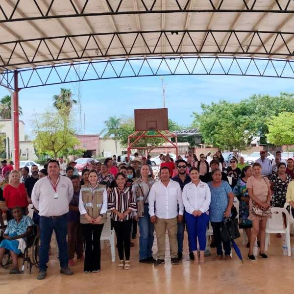 Familias de Benito Juárez son beneficiadas con lámina galvanizada